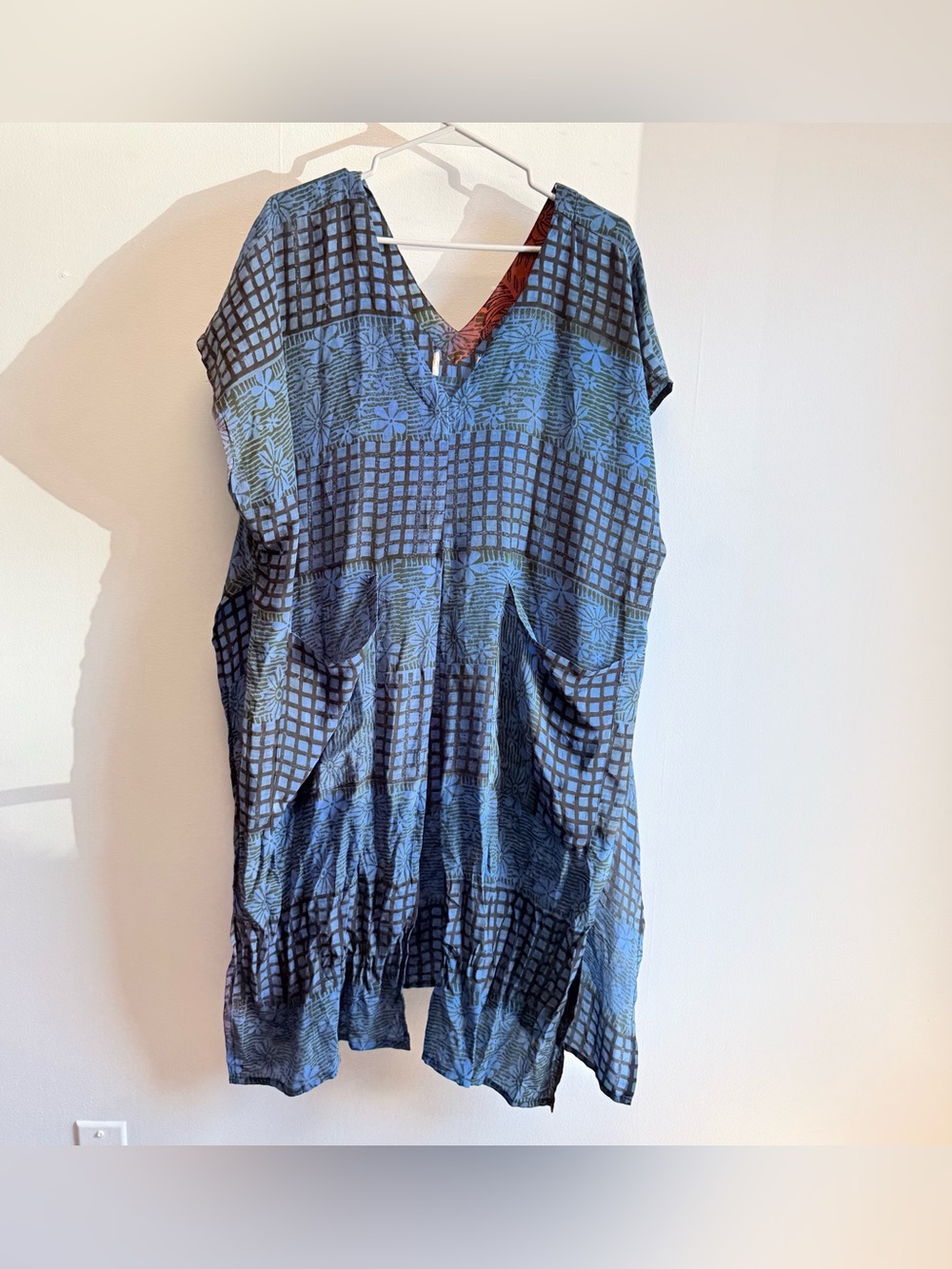 Kantha Bae 100% Silk Blue V Neck Split Front Kaftan Tunic Front Pocket One Size
